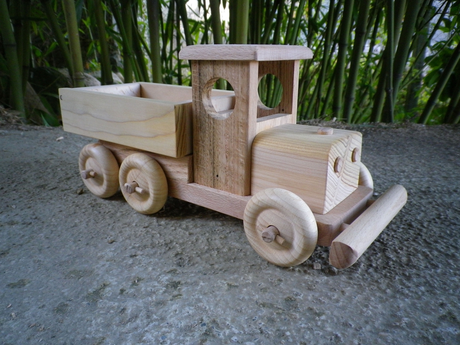 Camion benne en bois - Décoration - Artisans de Madagascar